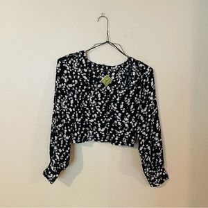 NWT Black and White Floral Cropped Blouse